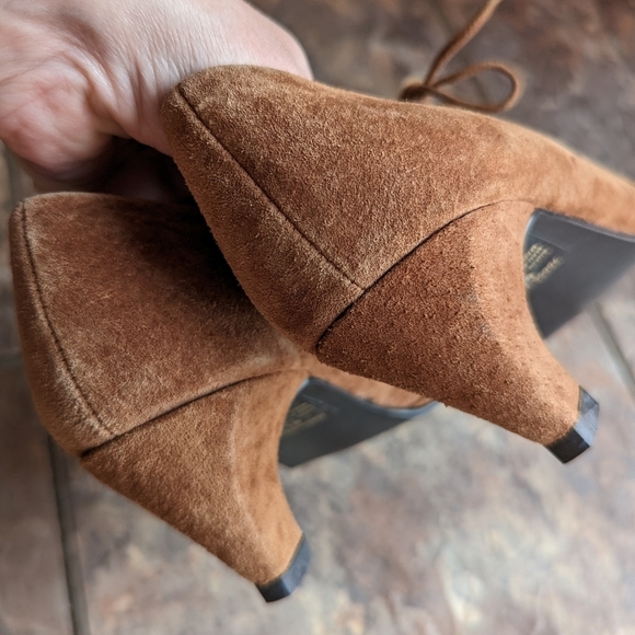 vintage SUEDE LACE UP HEELS 1980's 80's 8 - Picture 6 of 7